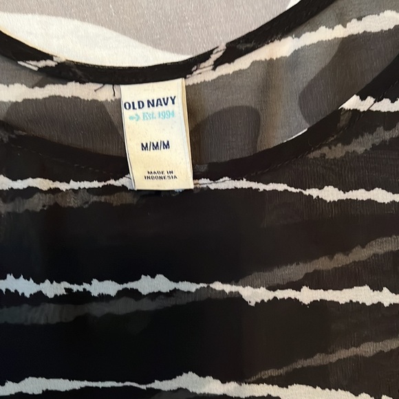 Old Navy Tank Top Size Medium - Picture 2 of 6